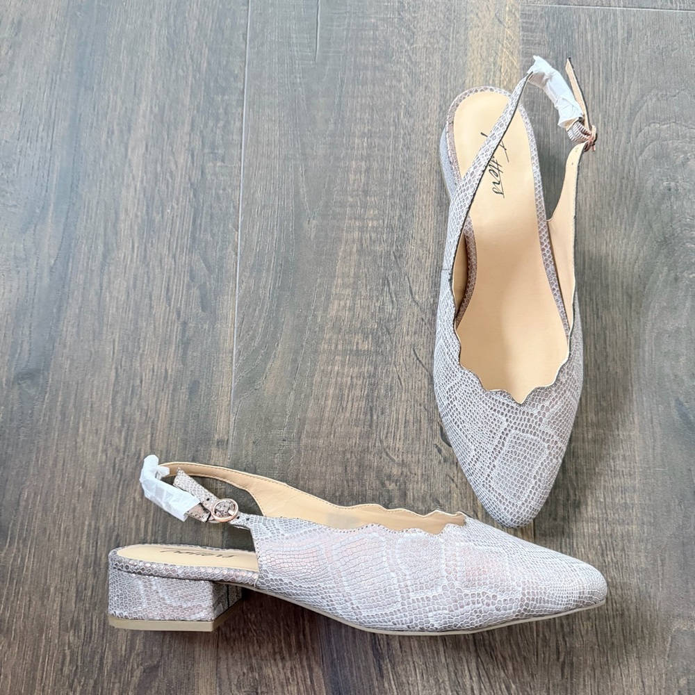 NIB Trotter’s Joselyn Slingback | Rose Gold Metallic | Size: 9W - Picture 5 of 9